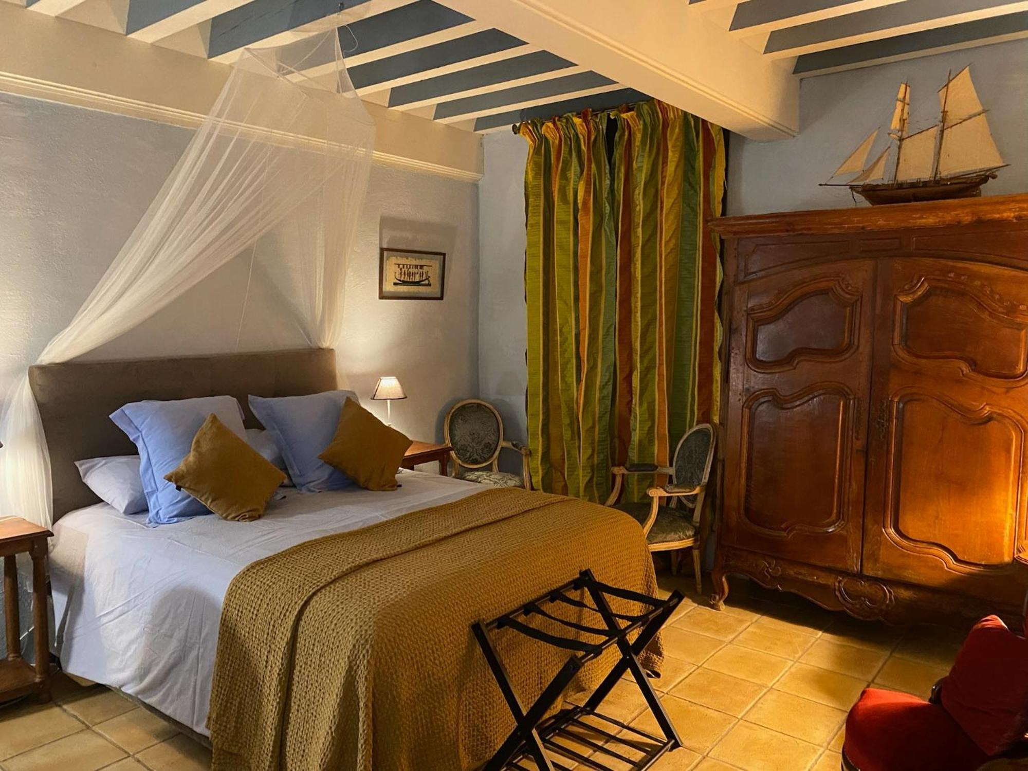 Manoir Du Bouyssou Bed & Breakfast